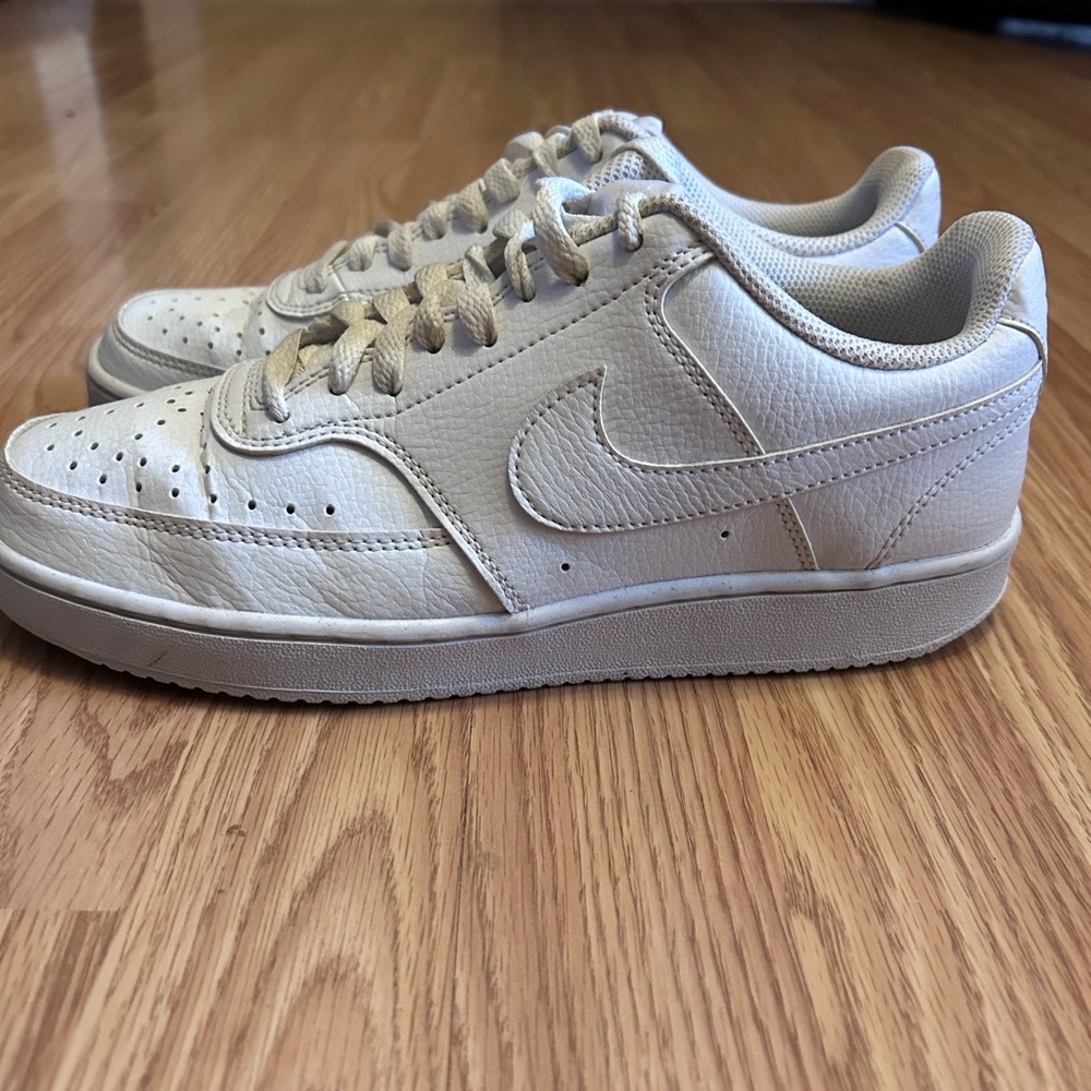 Nike Women's Air Force Ones in white